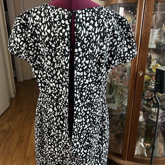 Rimini Black And White Dress - Picture 4 of 5